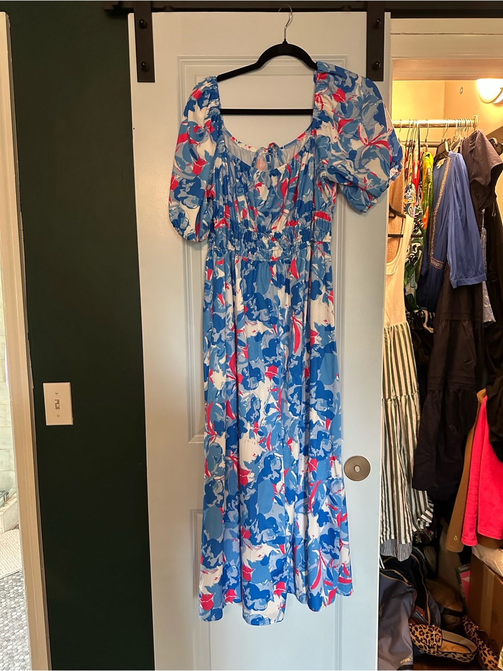 Blue Floral Puff-Sleeve Midi Dress with Smocked Waist